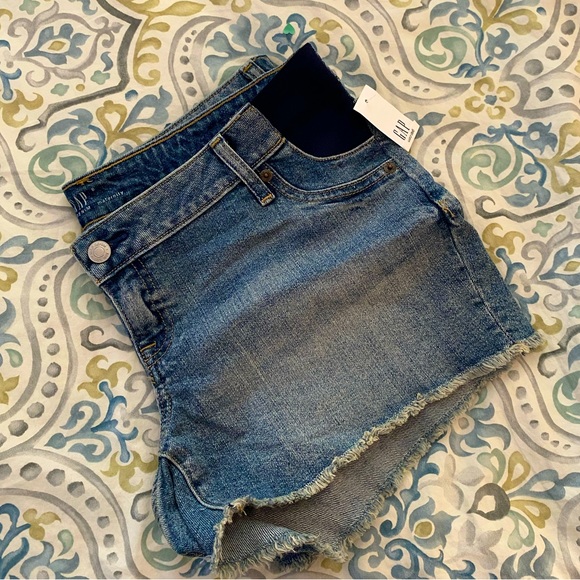 GAP Maternity Denim Shorts - Picture 4 of 4